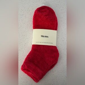✨NWT✨Stems: Luxury for Legs Plush Socks - 1 Pair